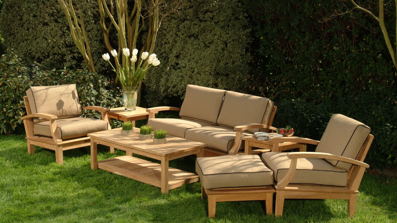 Is Eucalyptus Wood Good for Outdoor Furniture